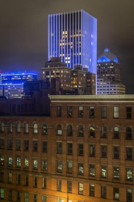 King Bed W/ Panoramic Views Of Dt! Apartment Rochester Exterior photo